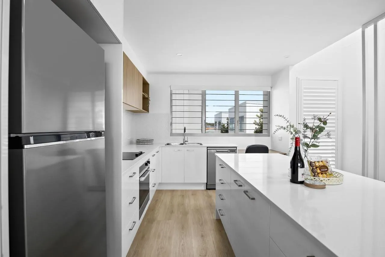 Azure River Side Townhouse Maroochydore Apartmán