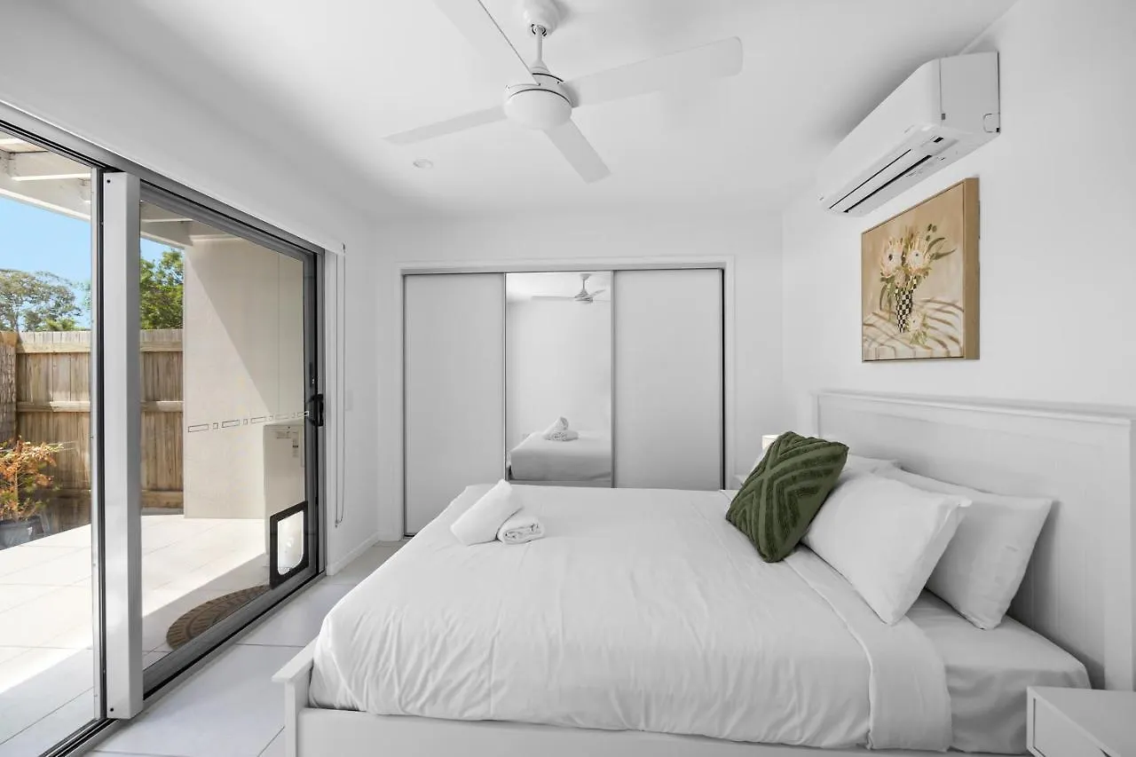 Azure River Side Townhouse Maroochydore Apartmán