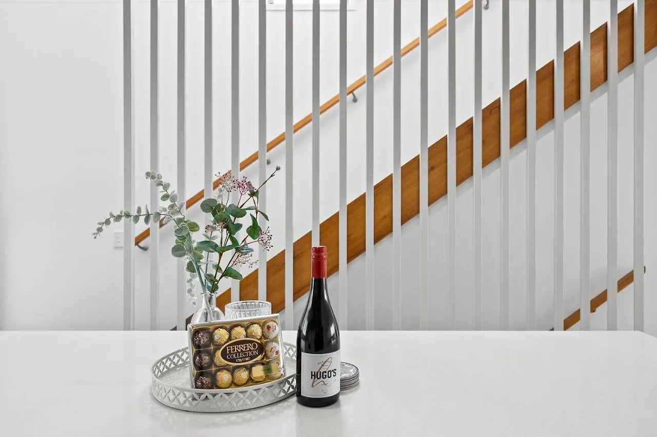 Azure River Side Townhouse Maroochydore