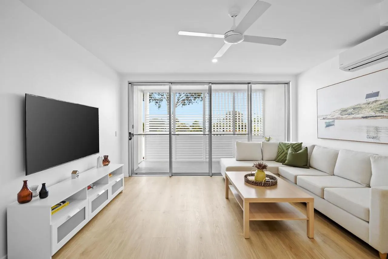 Apartment Azure River Side Townhouse Maroochydore Australia